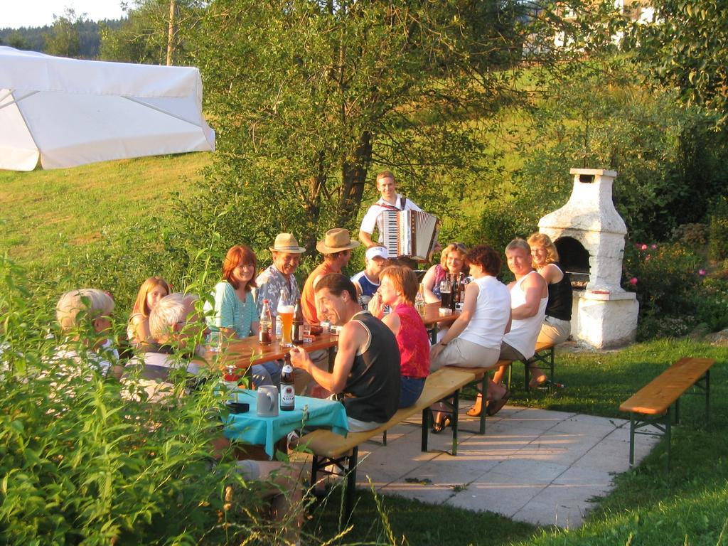 Wellness Ferienwohnungen Zellertalblick Drachselsried Exterior photo